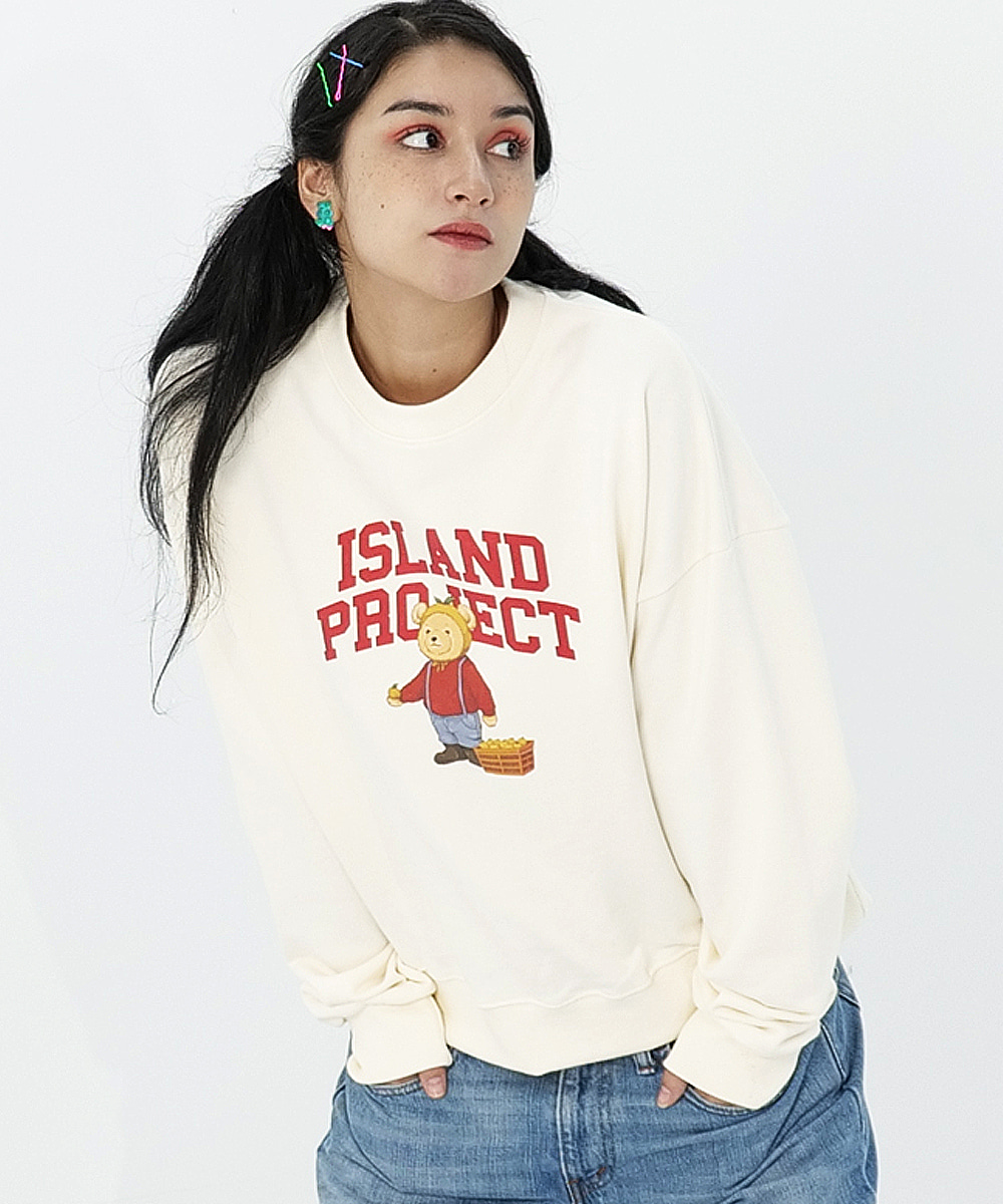 [10/14 예약발송] Mandarine Bear Sweatshirt - Cream